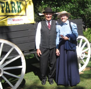 Rope Sq 2010 Kay and Ross cropped